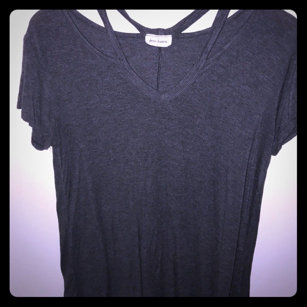 Grey tee